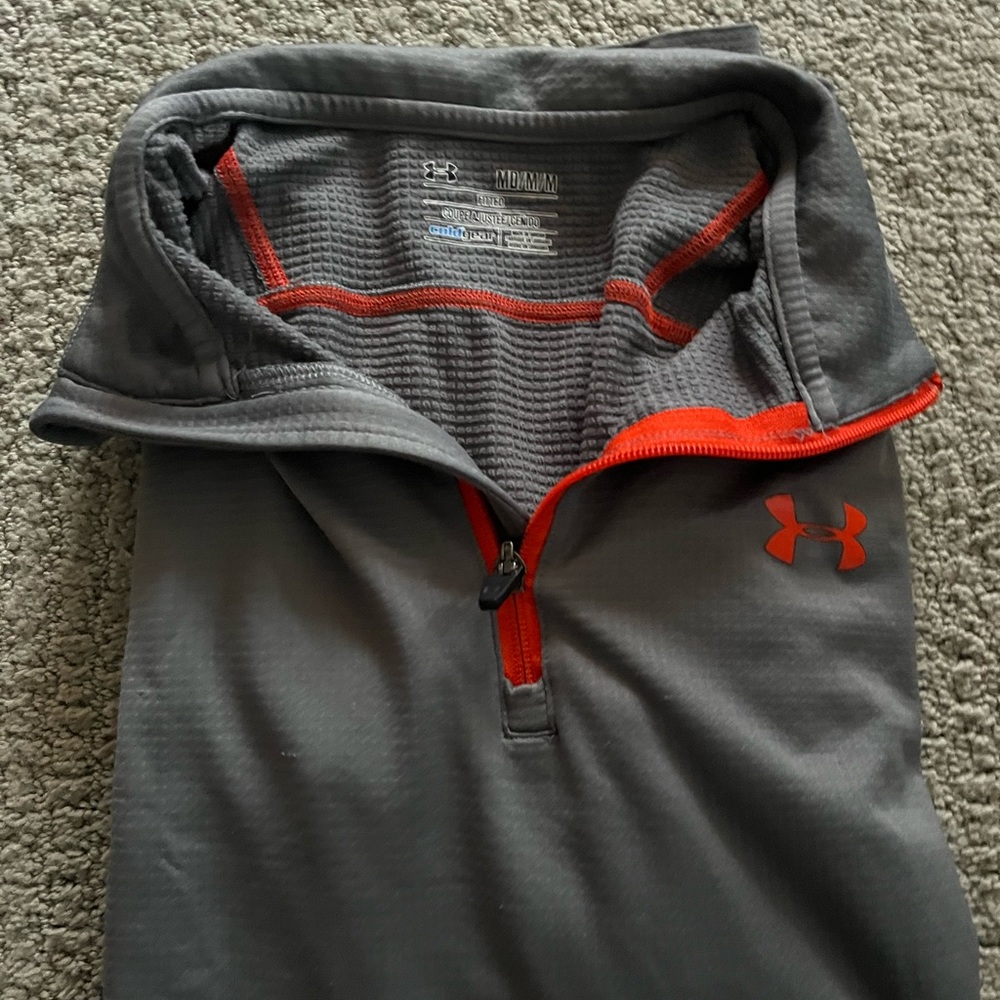 Under Armour Qtr zip long sleeve shirt